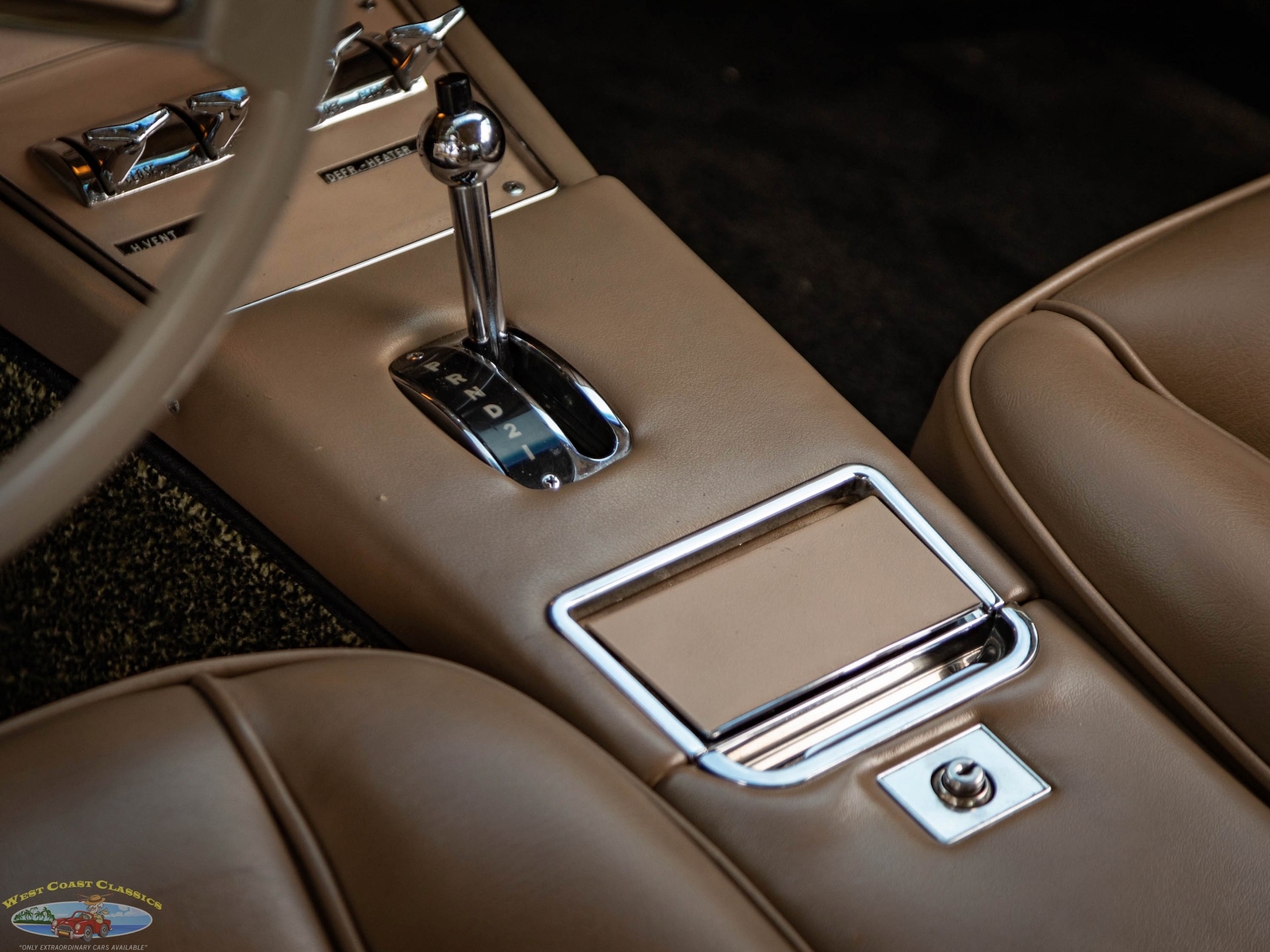 Studebaker-Avanti-1963-2-Door-Coupe-33
