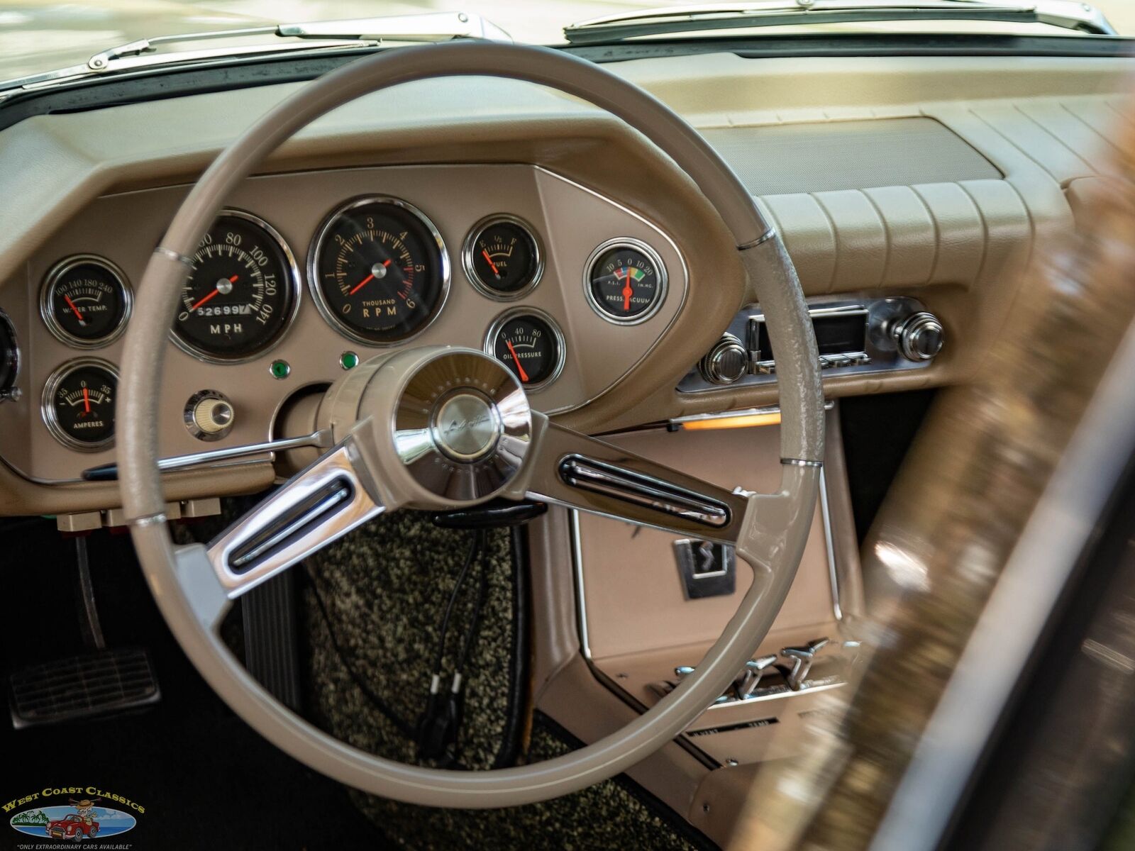 Studebaker-Avanti-1963-2-Door-Coupe-34