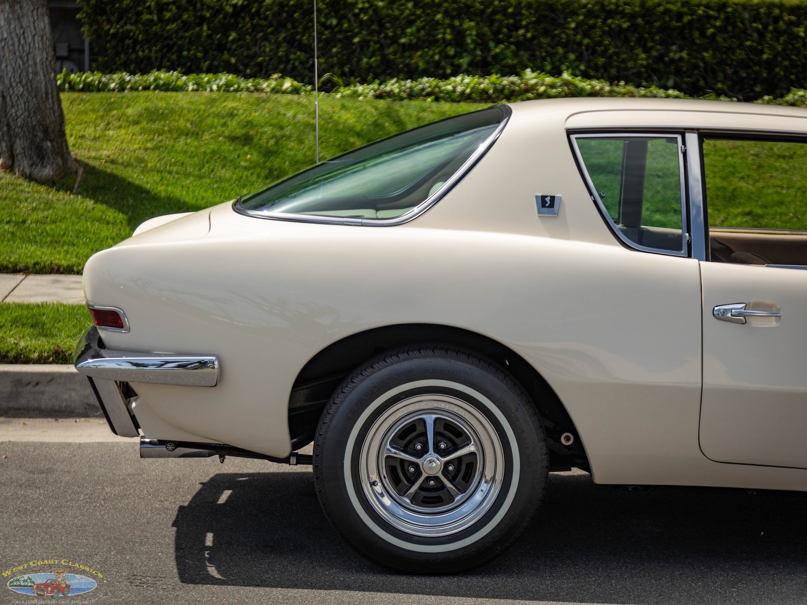 Studebaker-Avanti-1963-2-Door-Coupe-4