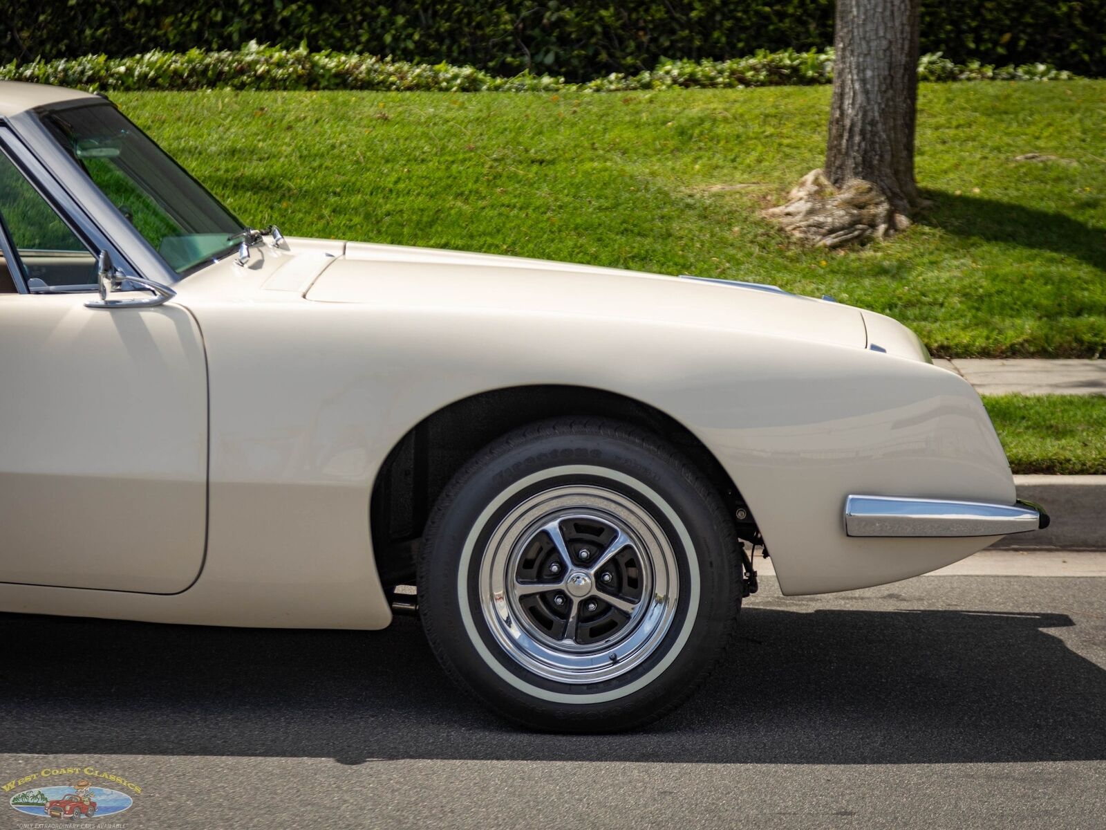 Studebaker-Avanti-1963-2-Door-Coupe-6
