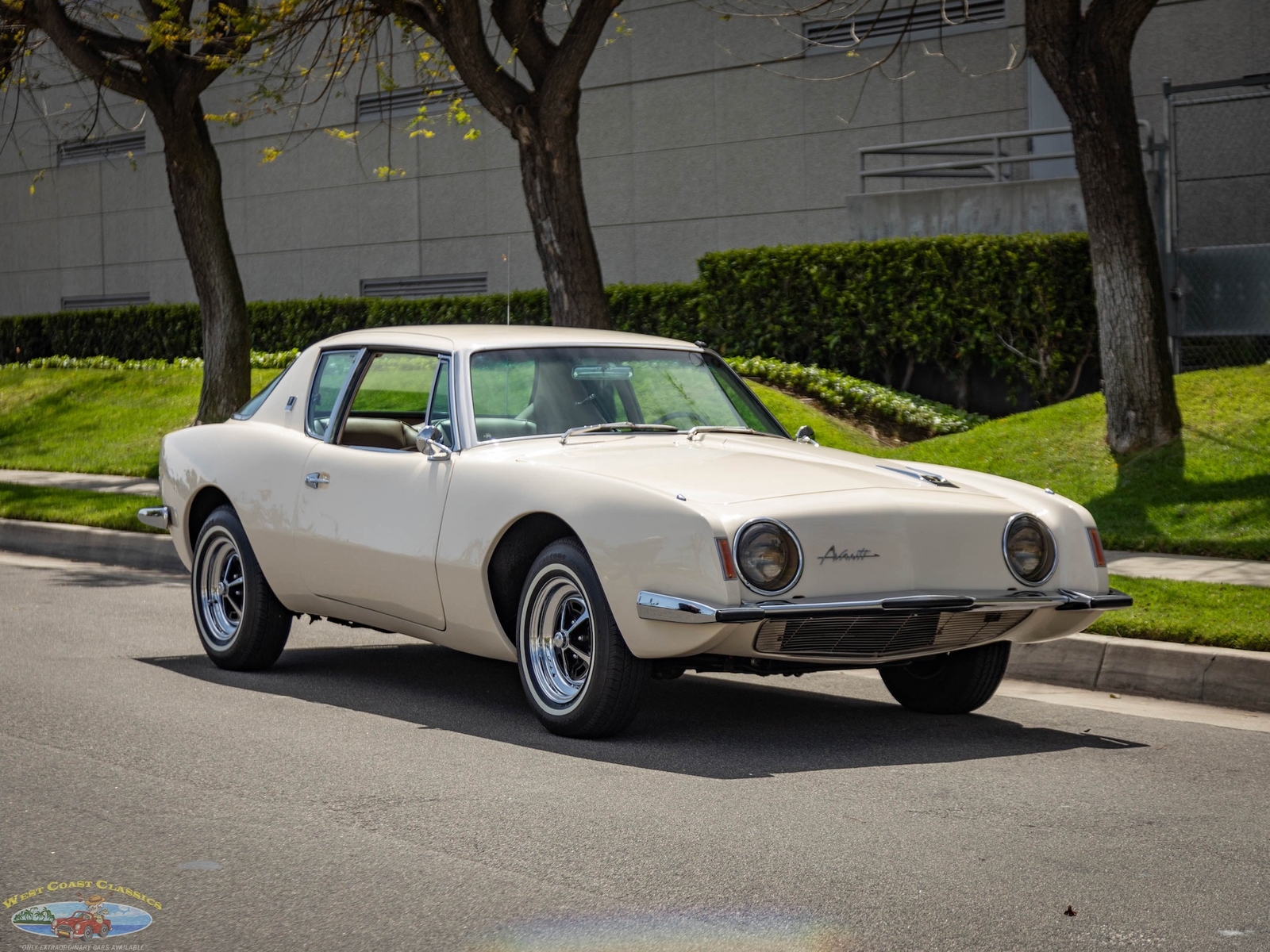 Studebaker-Avanti-1963-2-Door-Coupe-9