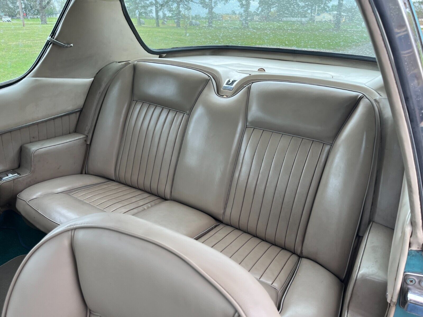 Studebaker-Avanti-1963-Coupe-25