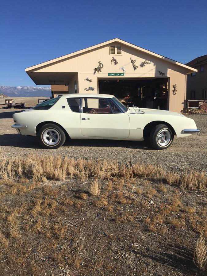 Studebaker-Avanti-1963-white-13