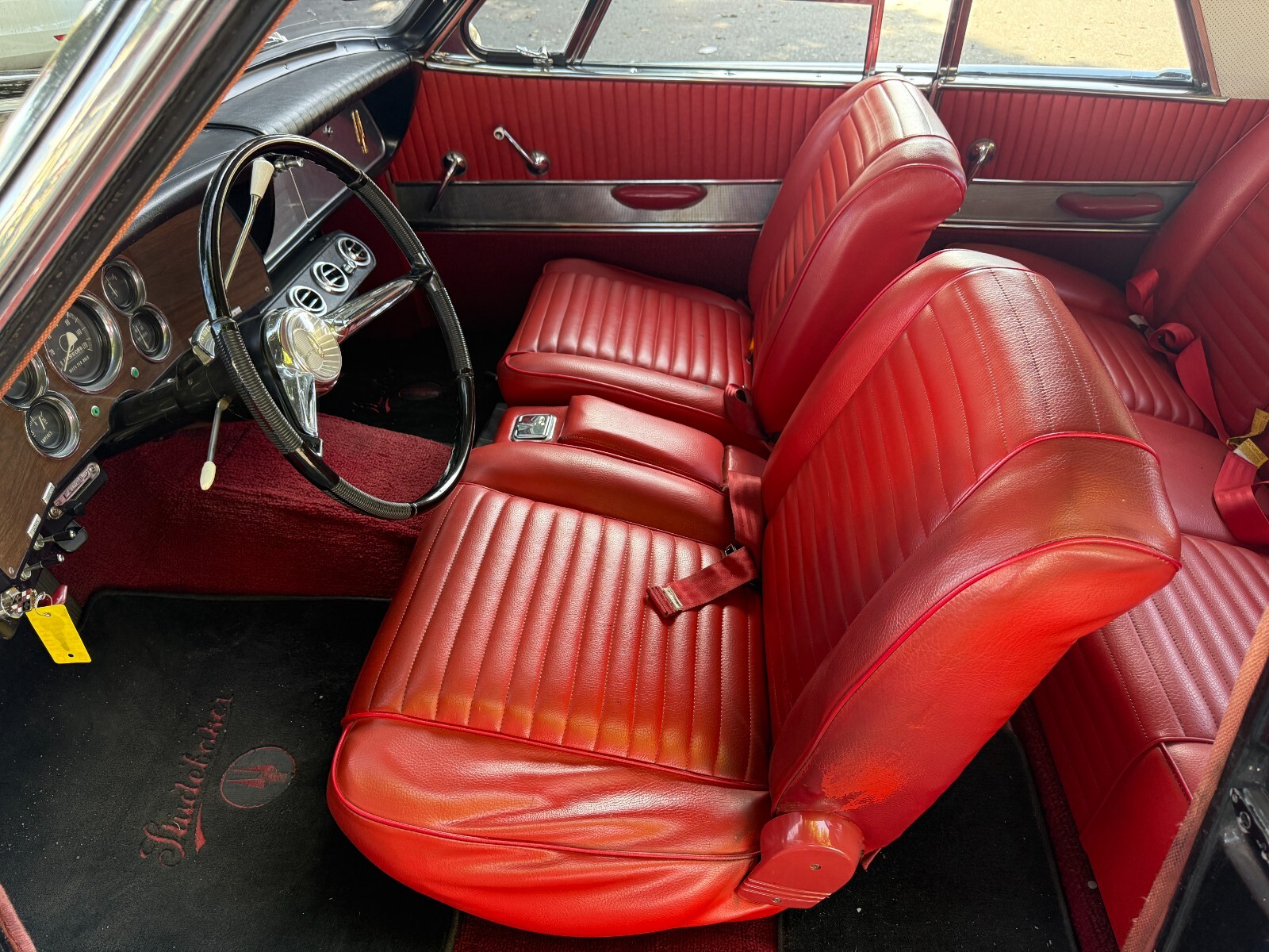 Studebaker-GT-1962-Coupe-9