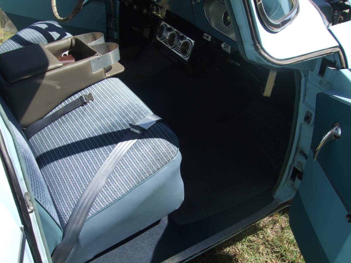 Studebaker-Lark-1960-8