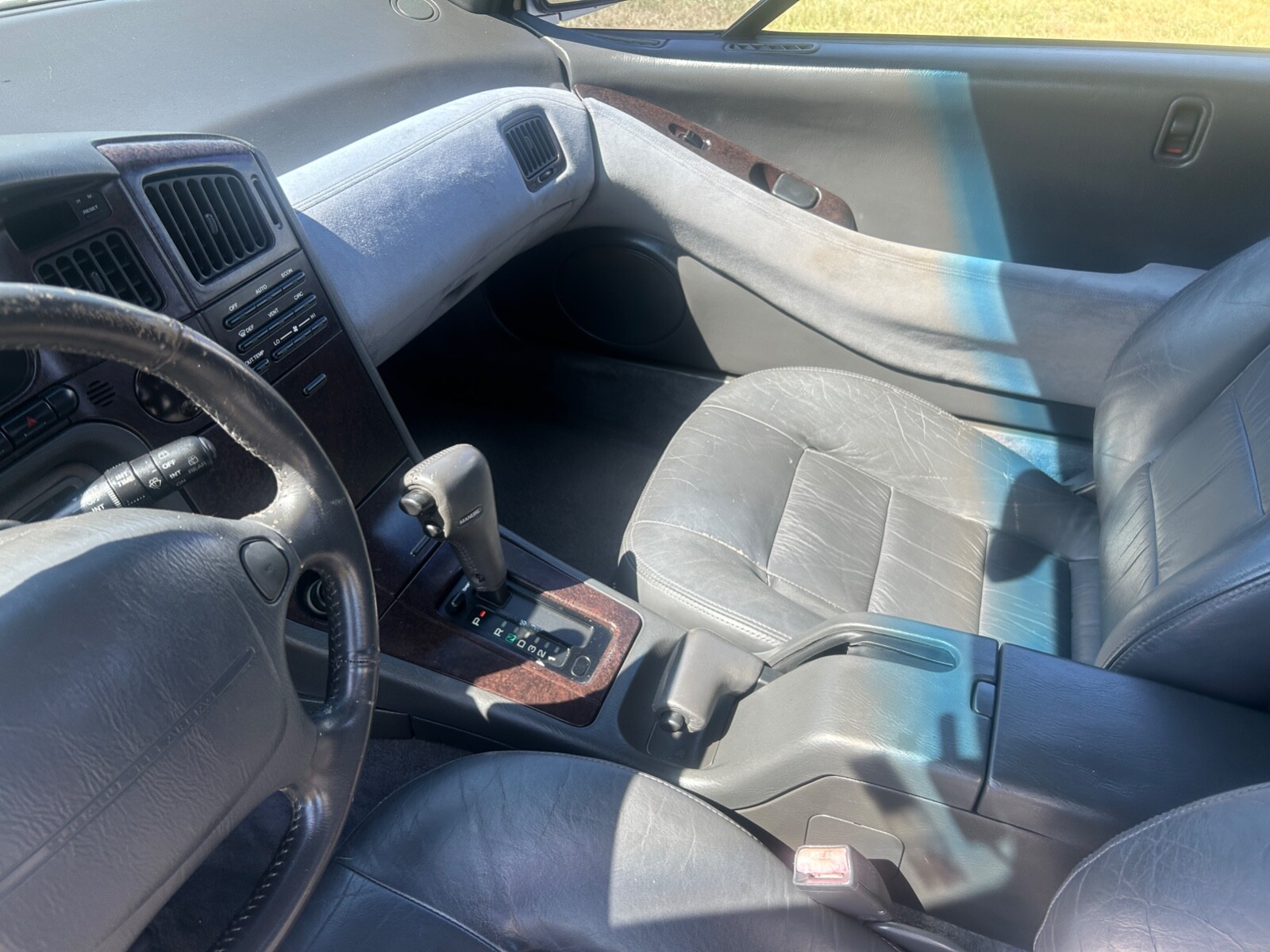 Subaru-SVX-1992-Coupe-12