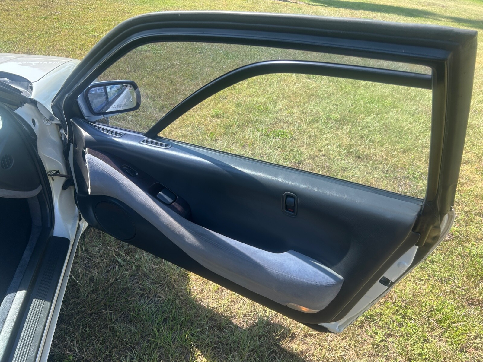 Subaru-SVX-1992-Coupe-13