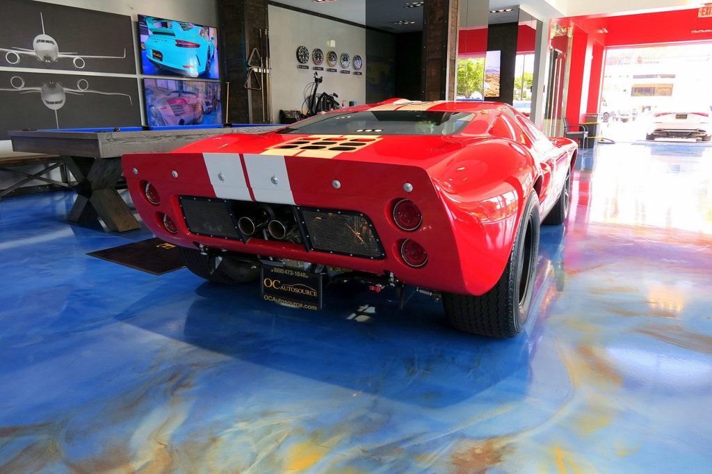 Superformance-GT40-1965-Coupe-1