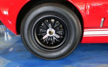 Superformance-GT40-1965-Coupe-23
