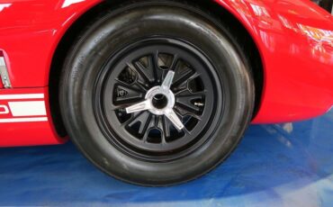 Superformance-GT40-1965-Coupe-24