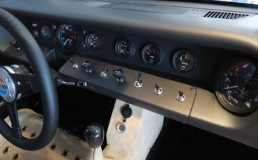 Superformance-GT40-1965-Coupe-8