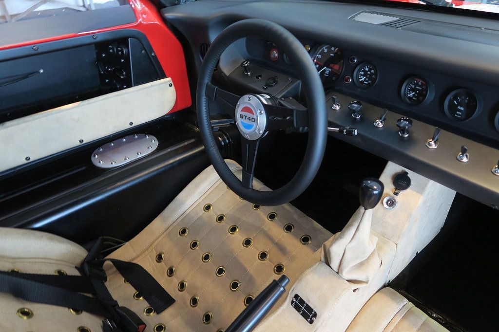 Superformance-GT40-1965-Coupe-9