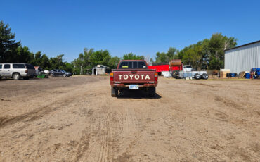 Toyota-1-Ton-Pickup-1985-3