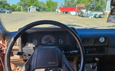 Toyota-1-Ton-Pickup-1985-7
