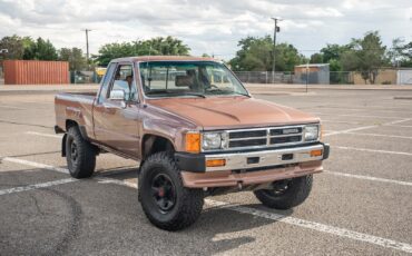 Toyota-12-Ton-Pickup-1987-1
