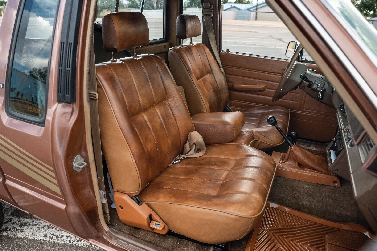 Toyota-12-Ton-Pickup-1987-13