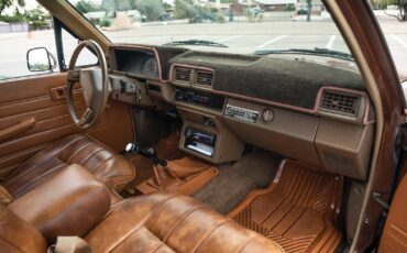 Toyota-12-Ton-Pickup-1987-14