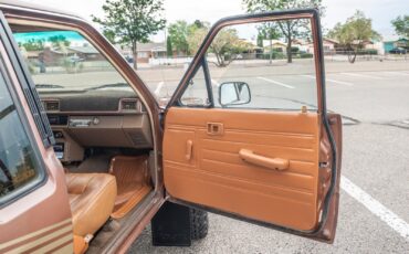 Toyota-12-Ton-Pickup-1987-15