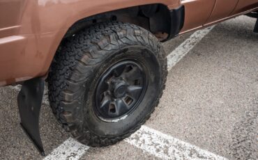 Toyota-12-Ton-Pickup-1987-17
