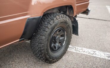 Toyota-12-Ton-Pickup-1987-20