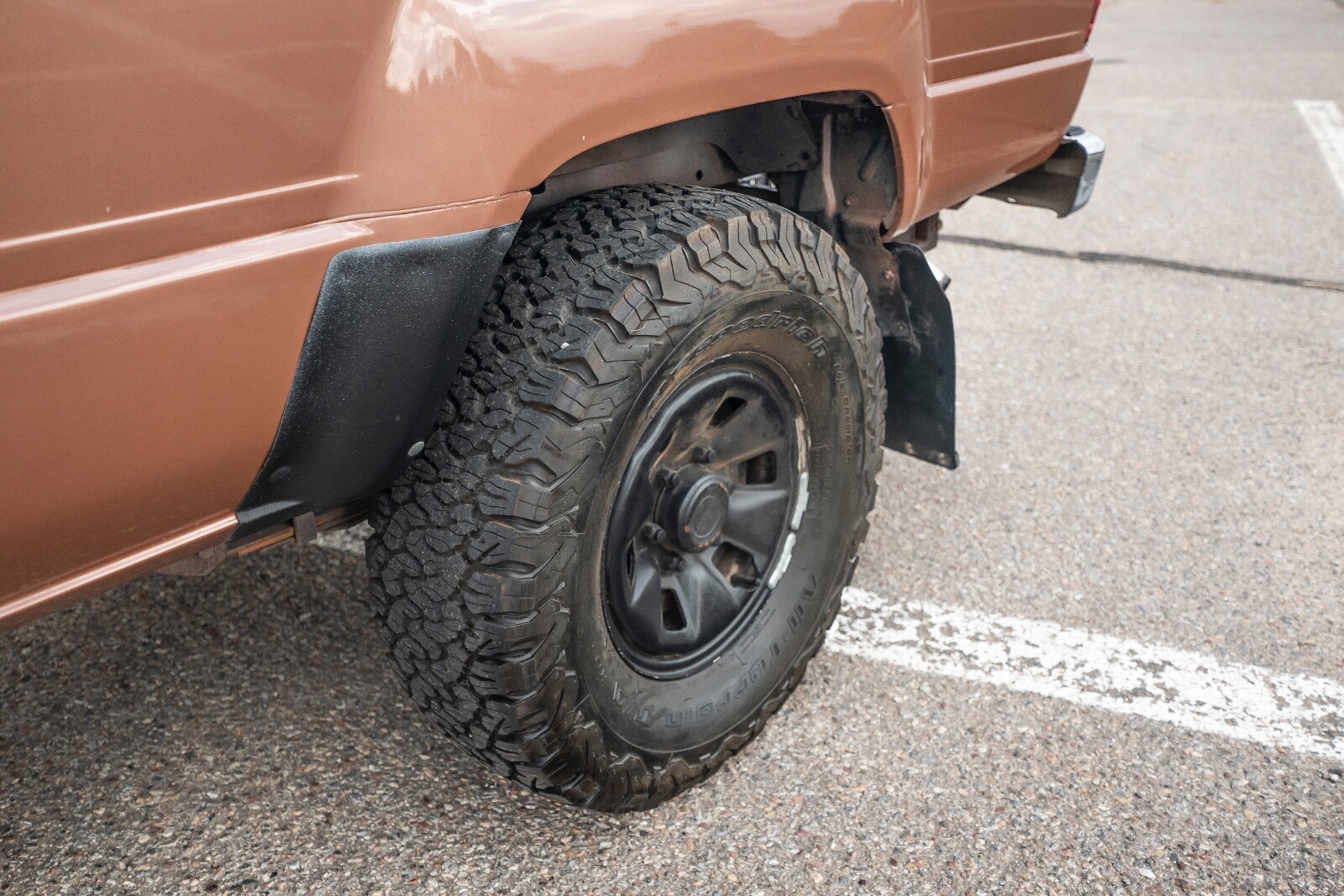 Toyota-12-Ton-Pickup-1987-20