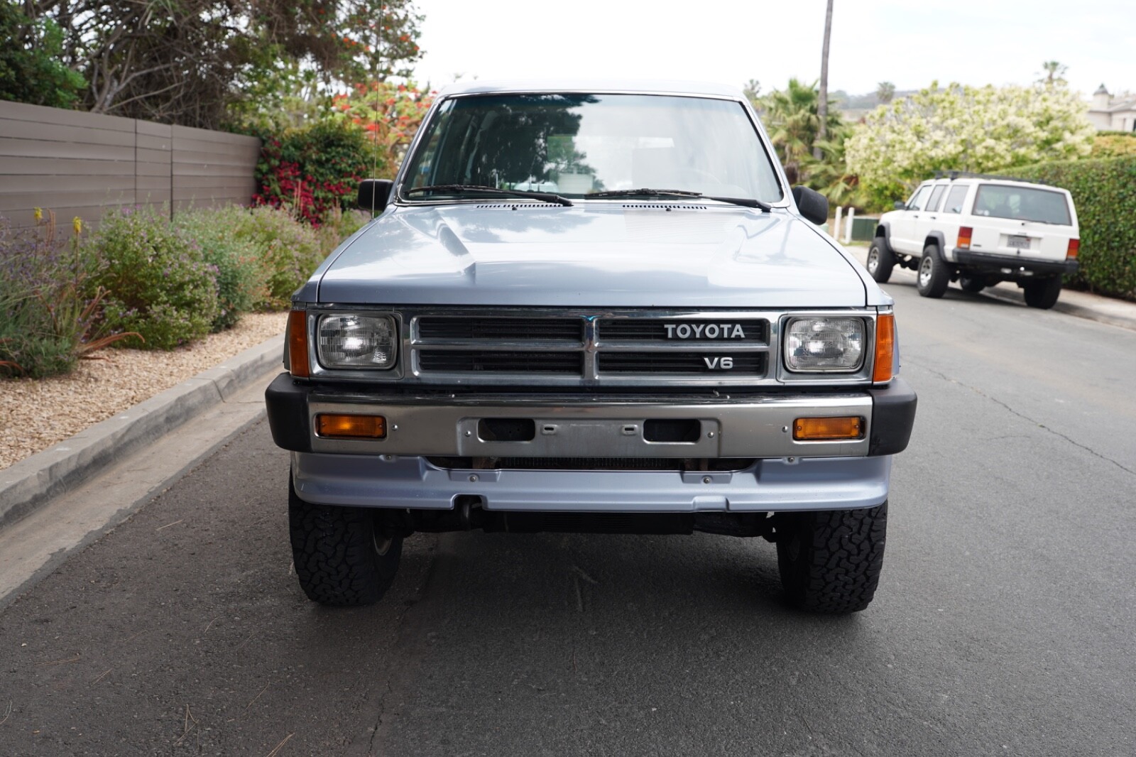 Toyota-4Runner-1988-SUV-13