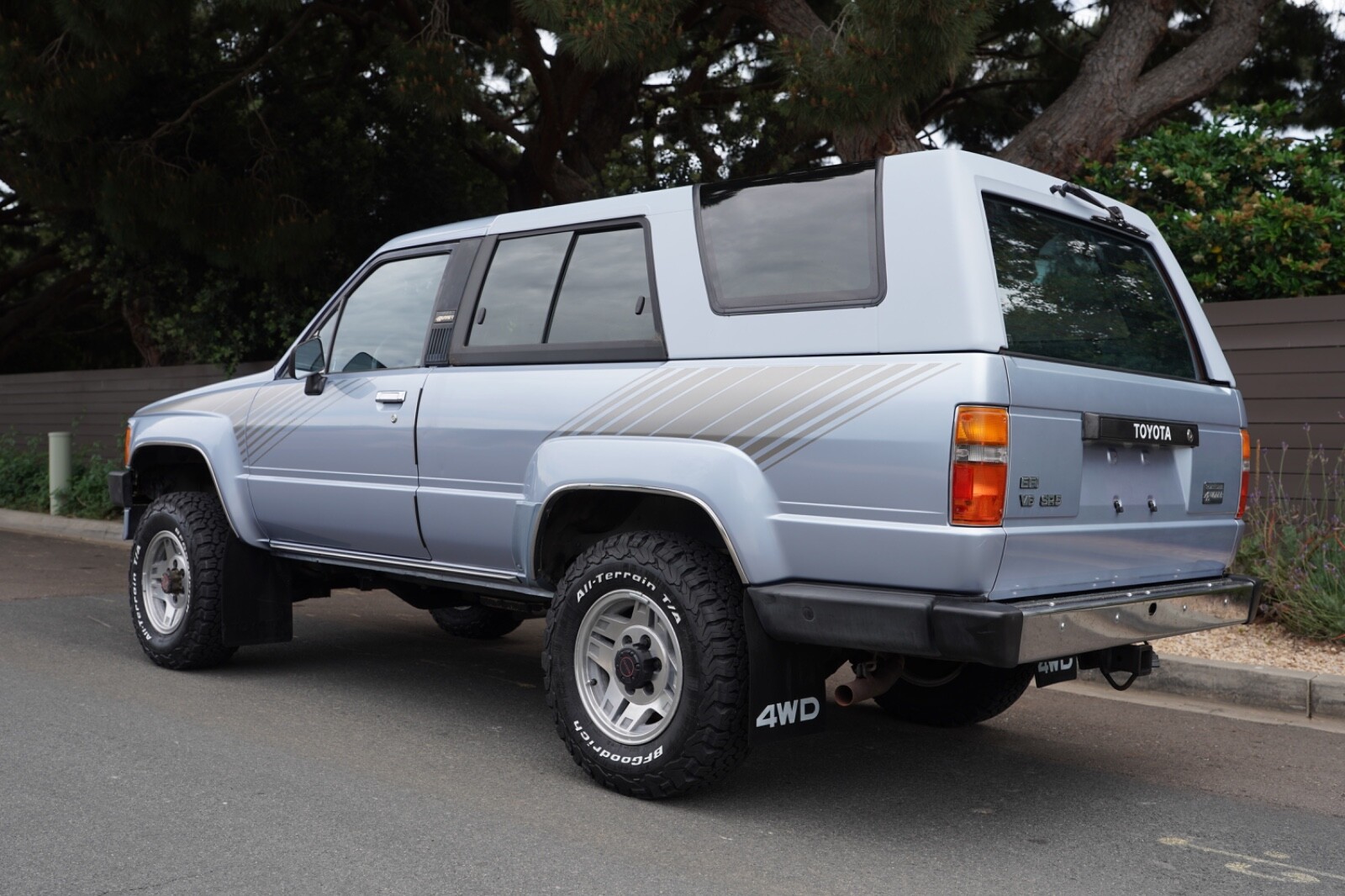 Toyota-4Runner-1988-SUV-2