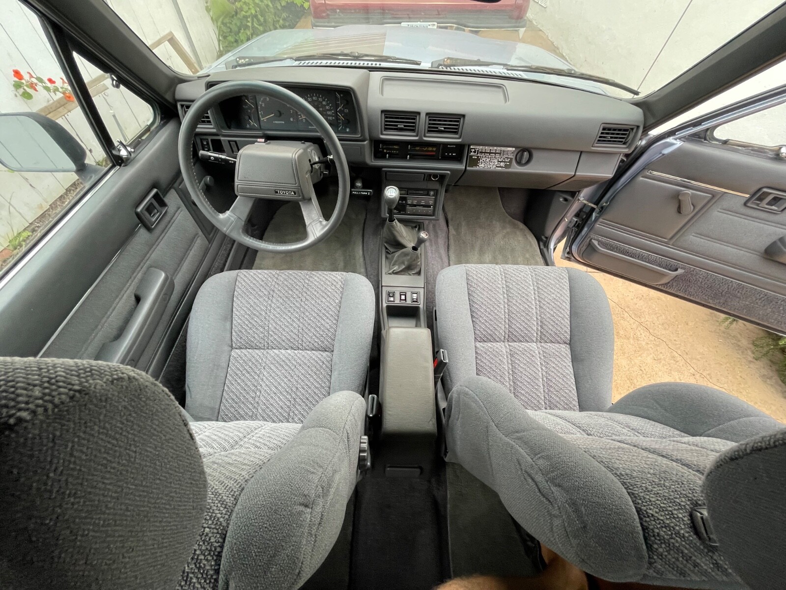 Toyota-4Runner-1988-SUV-23