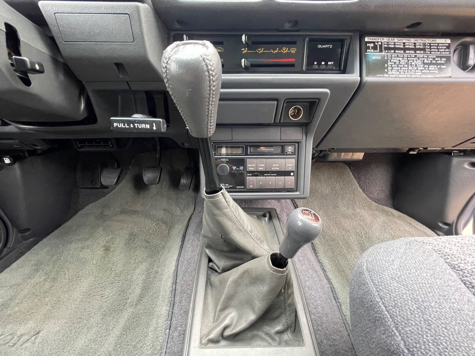 Toyota-4Runner-1988-SUV-25