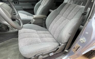 Toyota-4Runner-1988-SUV-27