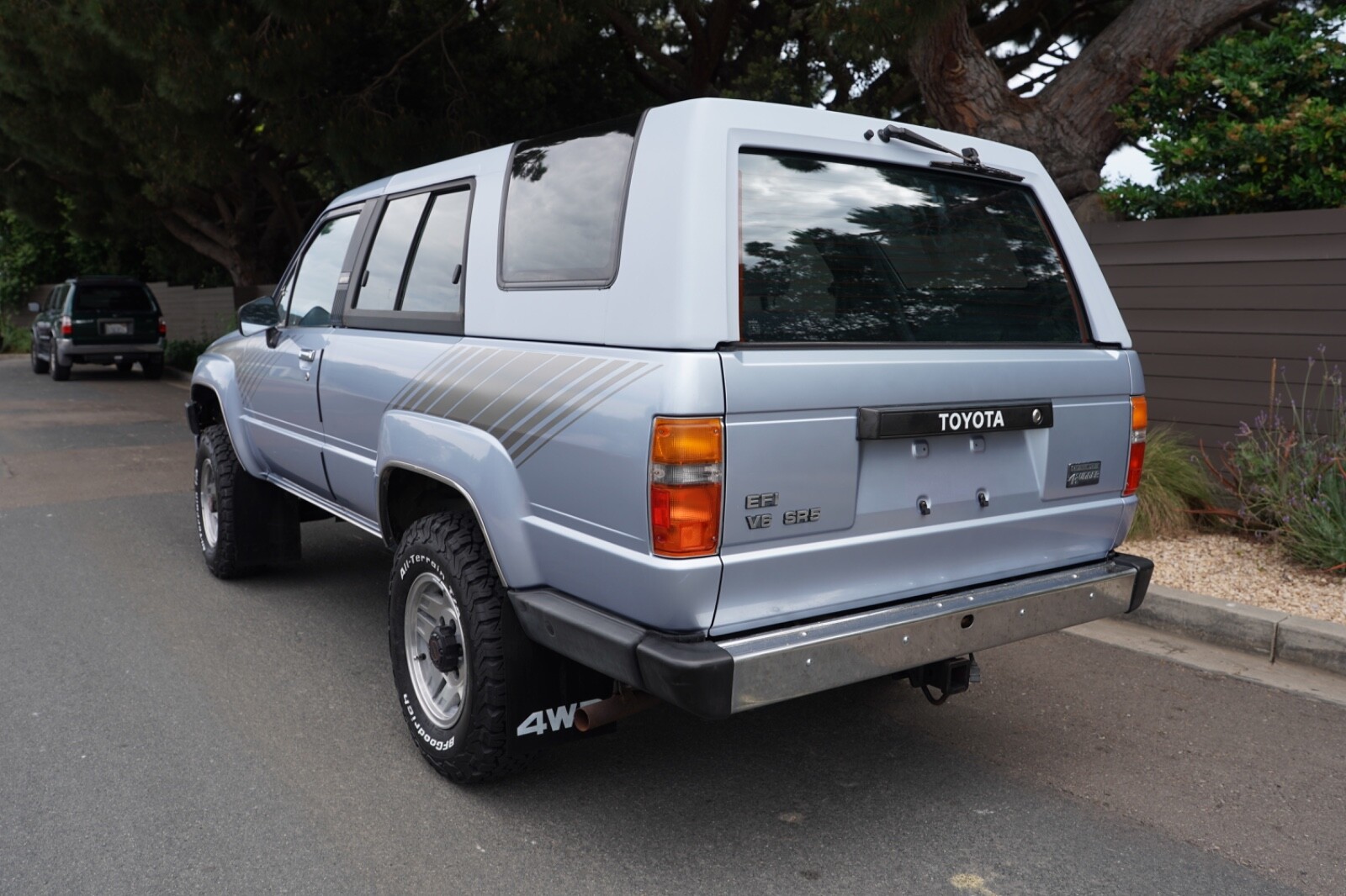 Toyota-4Runner-1988-SUV-3