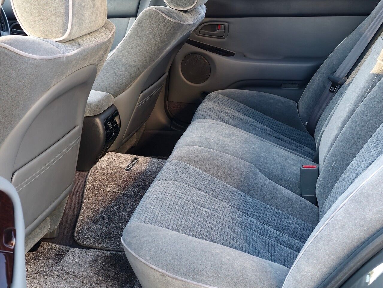 Toyota-Aristo-1995-Sedan-33