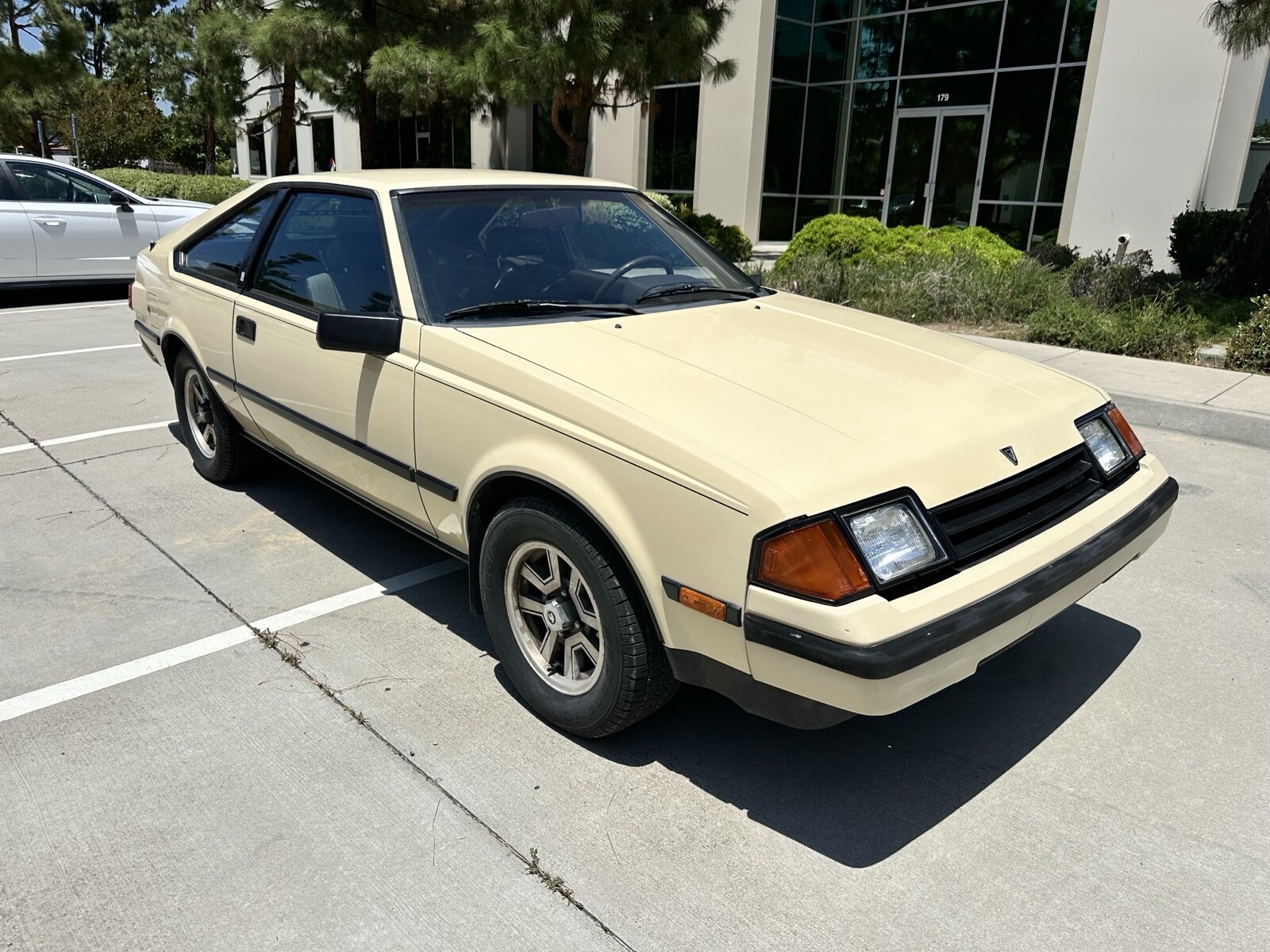 Toyota-Celica-1983-Hatchback-1