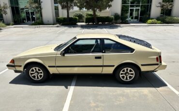 Toyota-Celica-1983-Hatchback-10