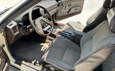 Toyota-Celica-1983-Hatchback-18