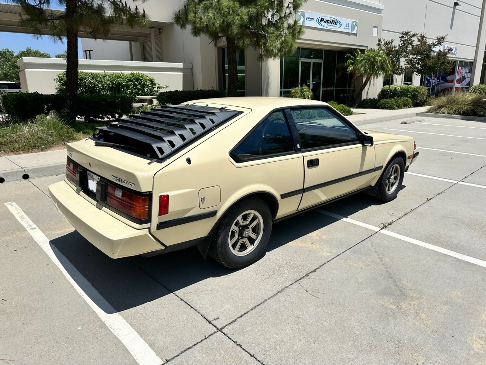 Toyota-Celica-1983-Hatchback-5
