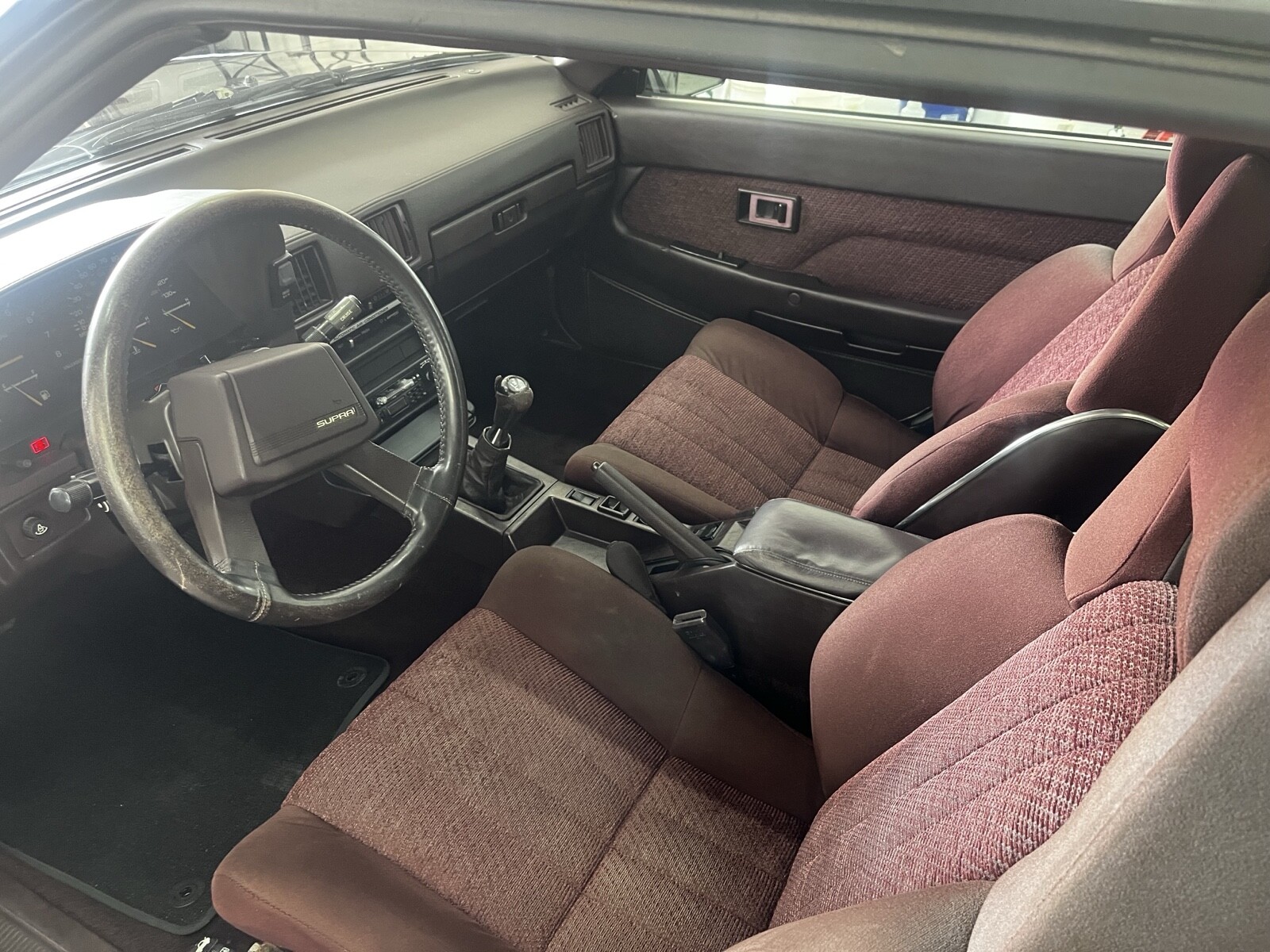 Toyota-Celica-1985-9