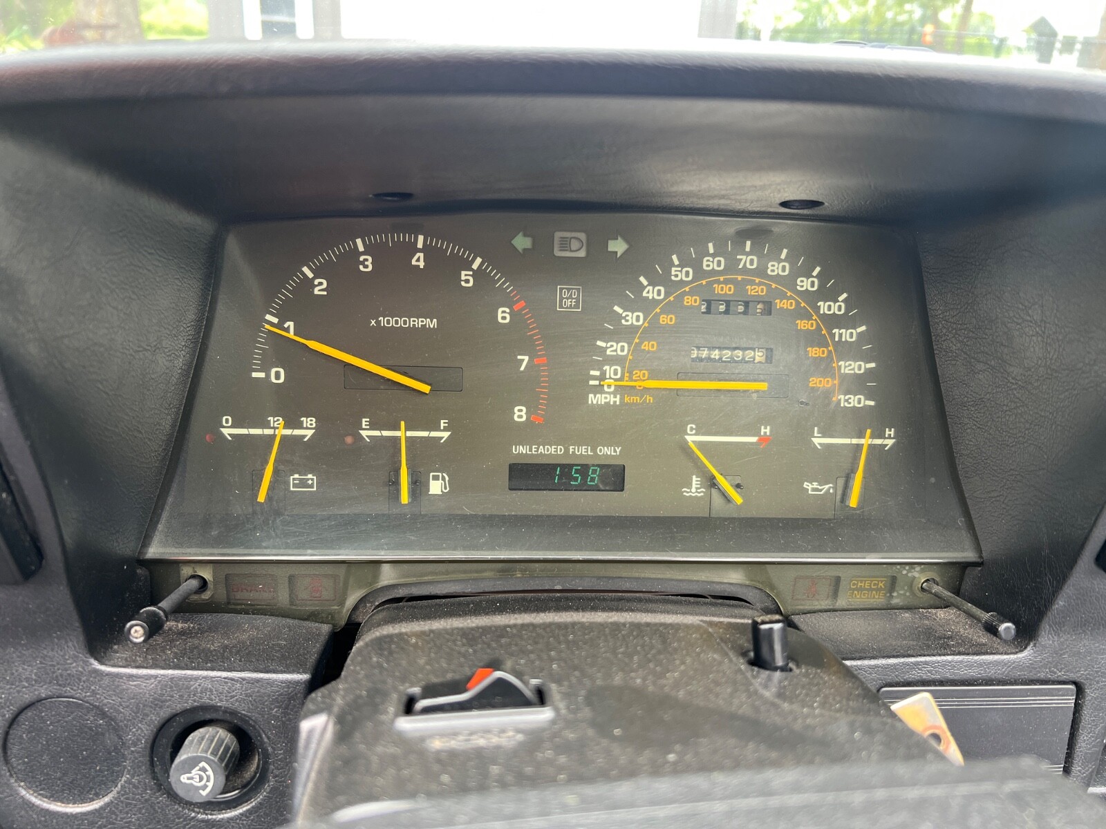 Toyota-Celica-1985-Convertible-9