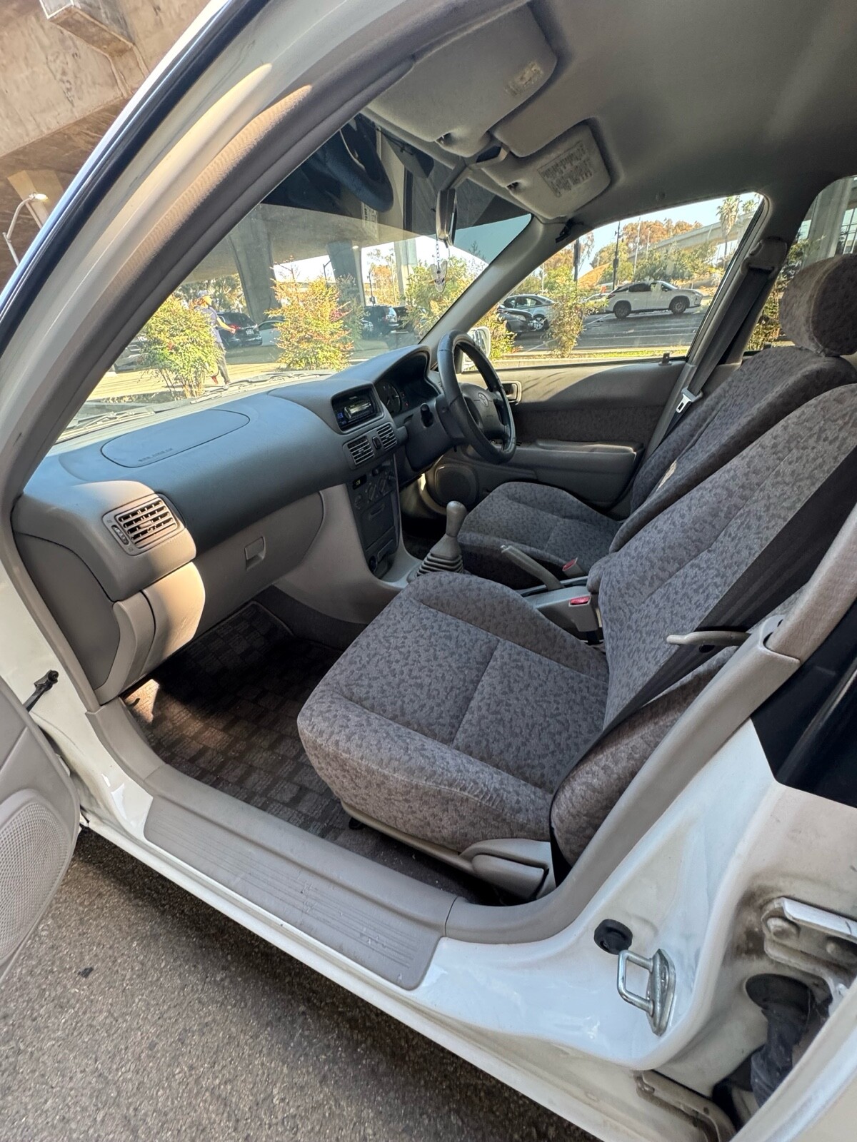 Toyota-Corolla-1994-Sedan-10