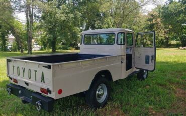 Toyota-FJ-Cruiser-1967-19