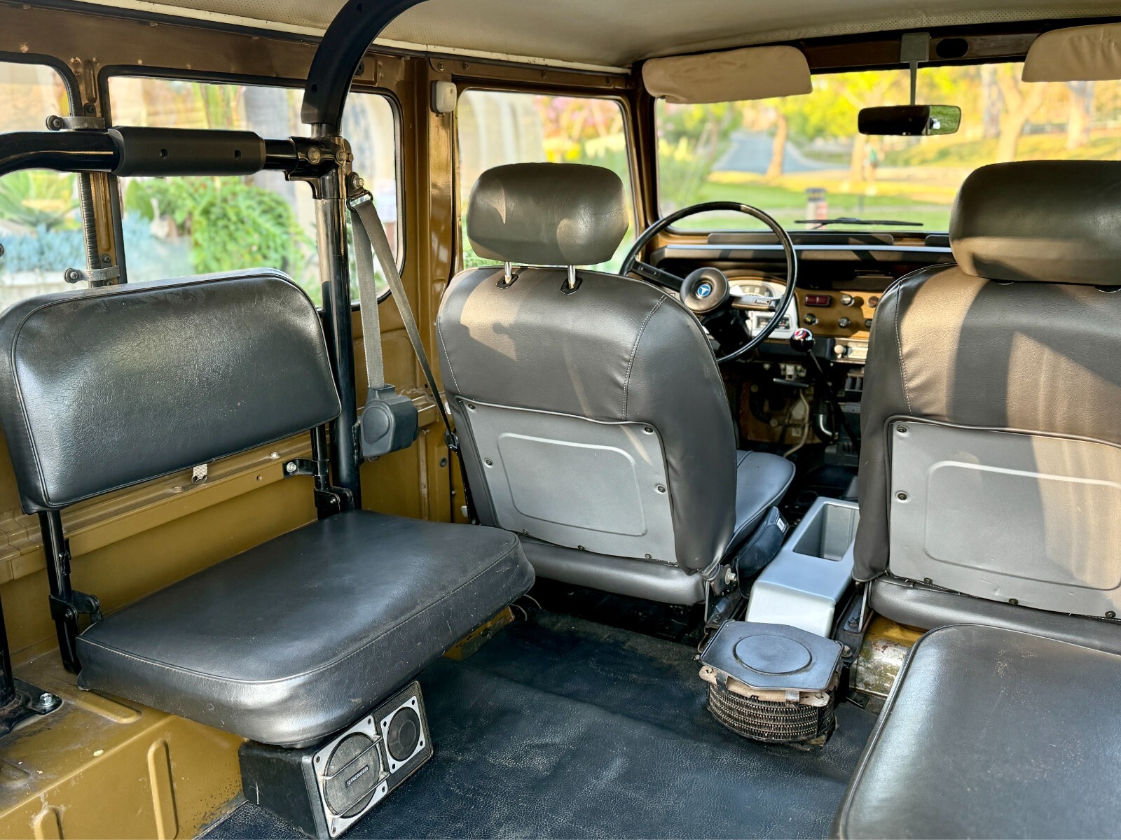 Toyota-FJ-Cruiser-1978-19