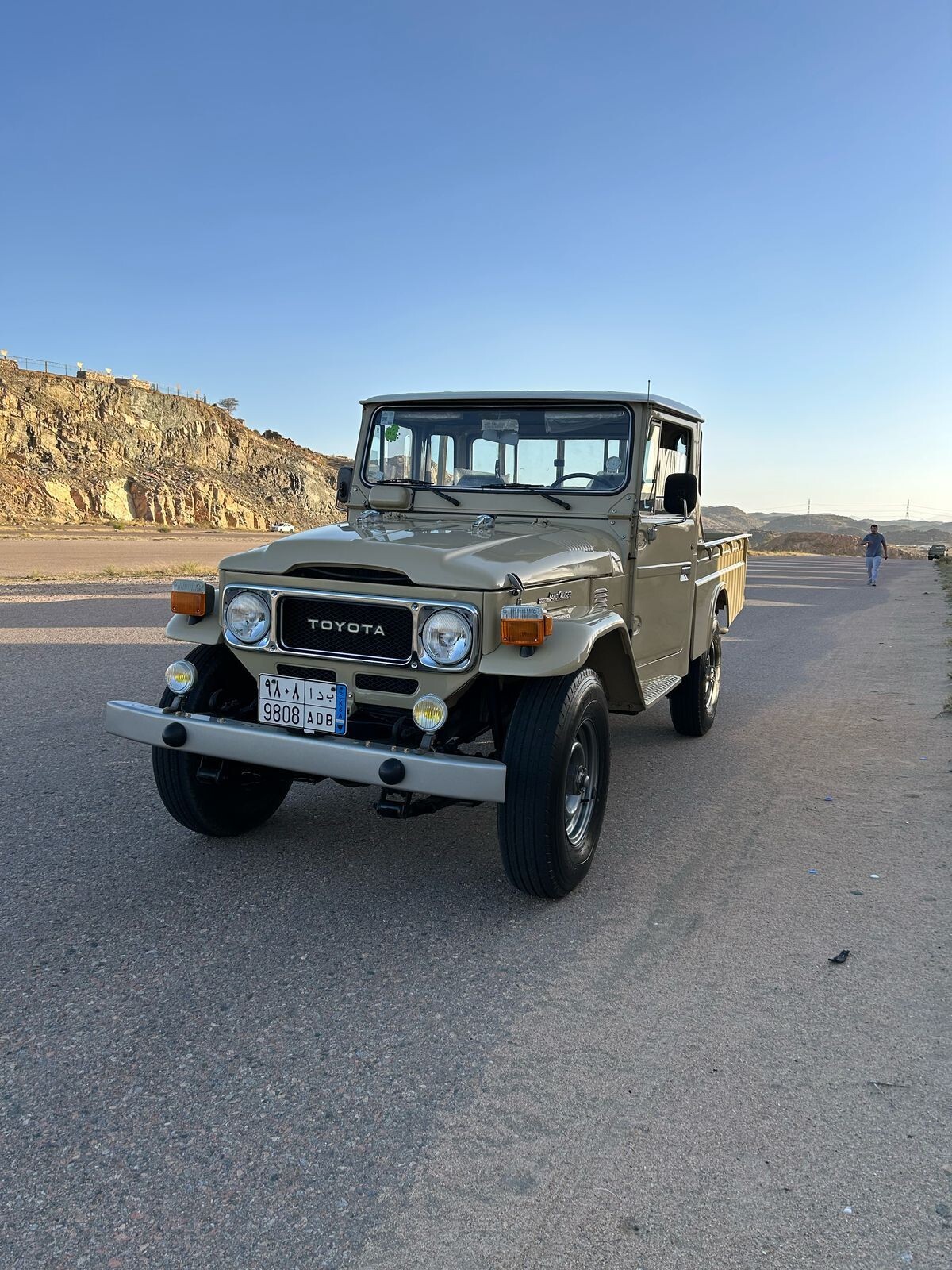Toyota FJ Cruiser 1984 Crew Cab Pickup
