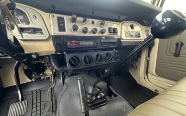 Toyota-FJ43-1983-10