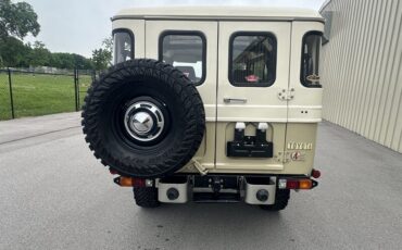 Toyota-FJ43-1983-12