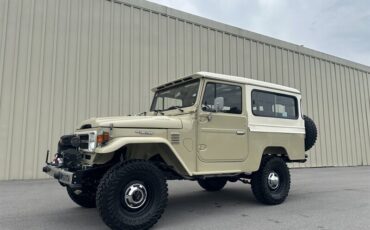 Toyota-FJ43-1983-23