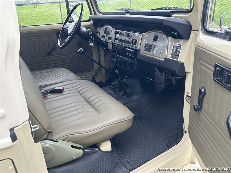 Toyota-FJ43-1983-25