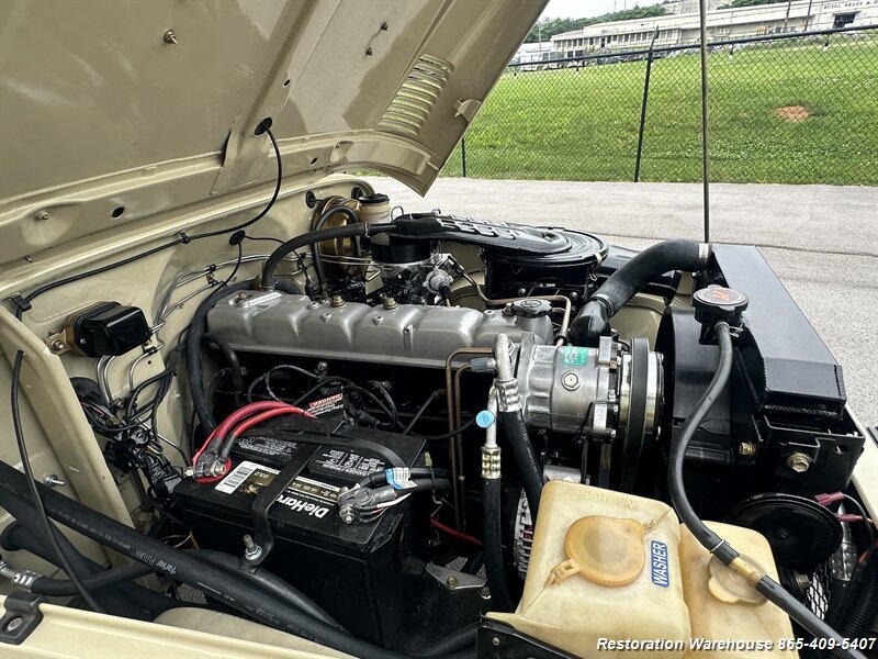 Toyota-FJ43-1983-8