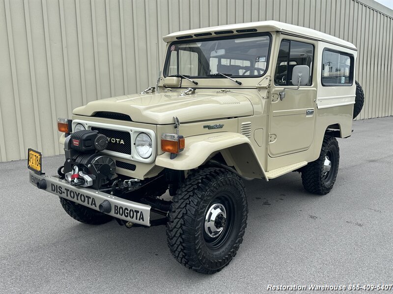 Toyota FJ43 1983 --