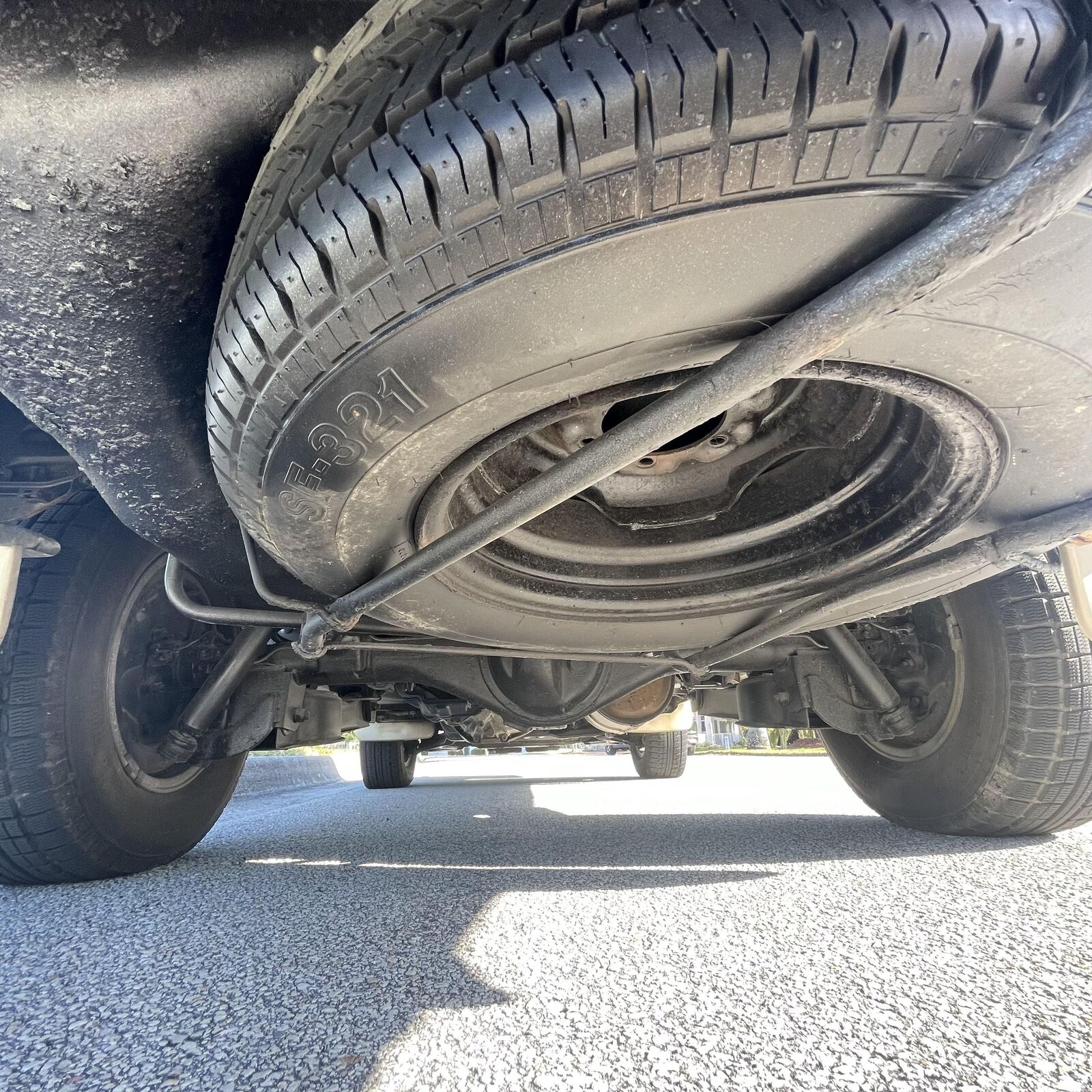 Toyota-Hiace-1994-Minivan-36