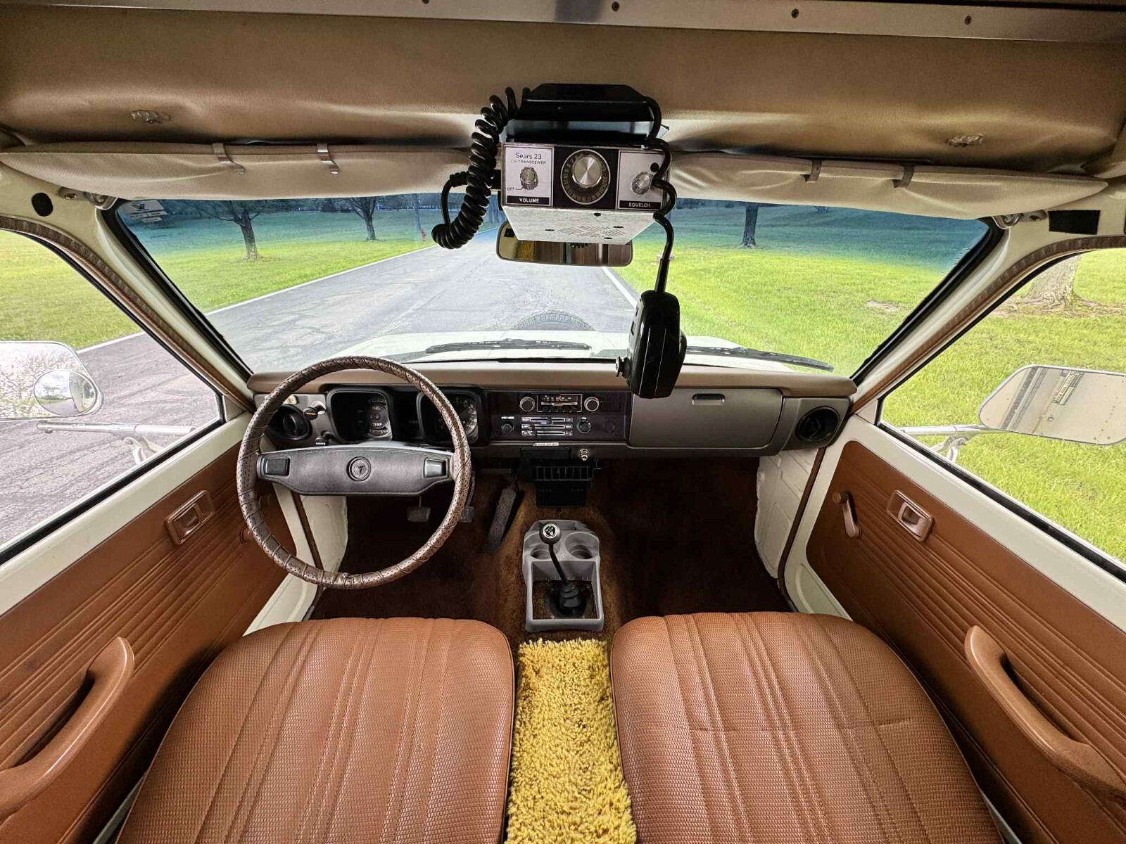 Toyota-Hilux-1979-10